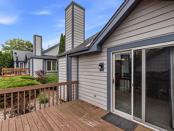 5th image of 978 Bay View CIRCLE