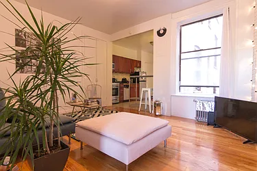 Rented by Nolita Group