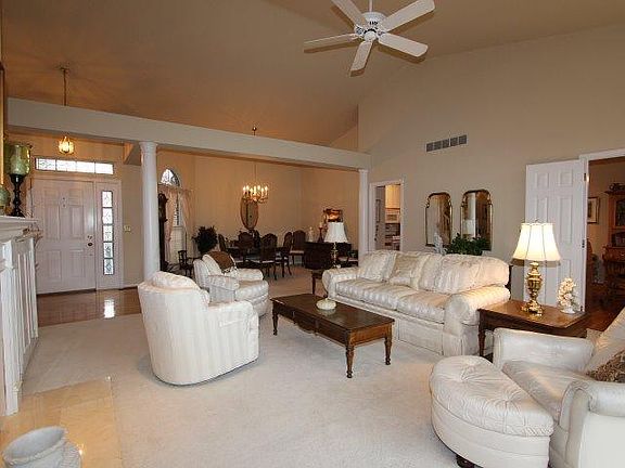 4th image of 9521 Lake View Dr