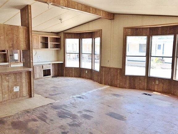 5th image of 10503 S Pearl Ave