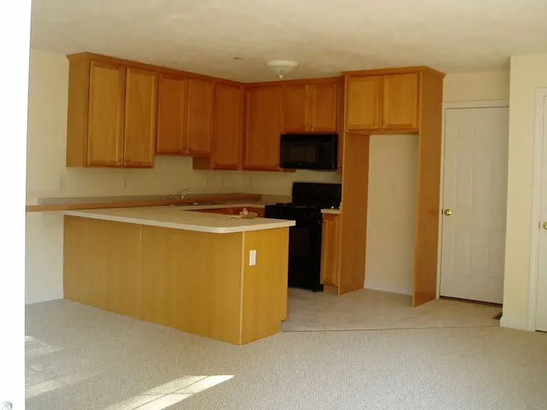 395 Brown St./153 South Main Street — Photo 4