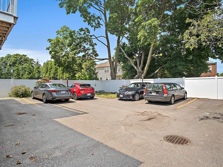 54 Waverly St #1 — Photo 15