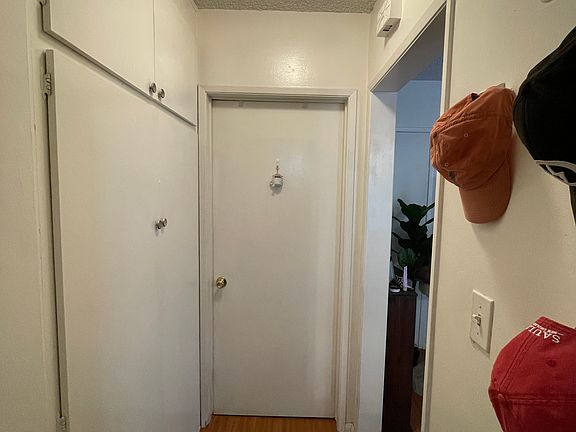 5th image of 3760 Mentone Ave #1