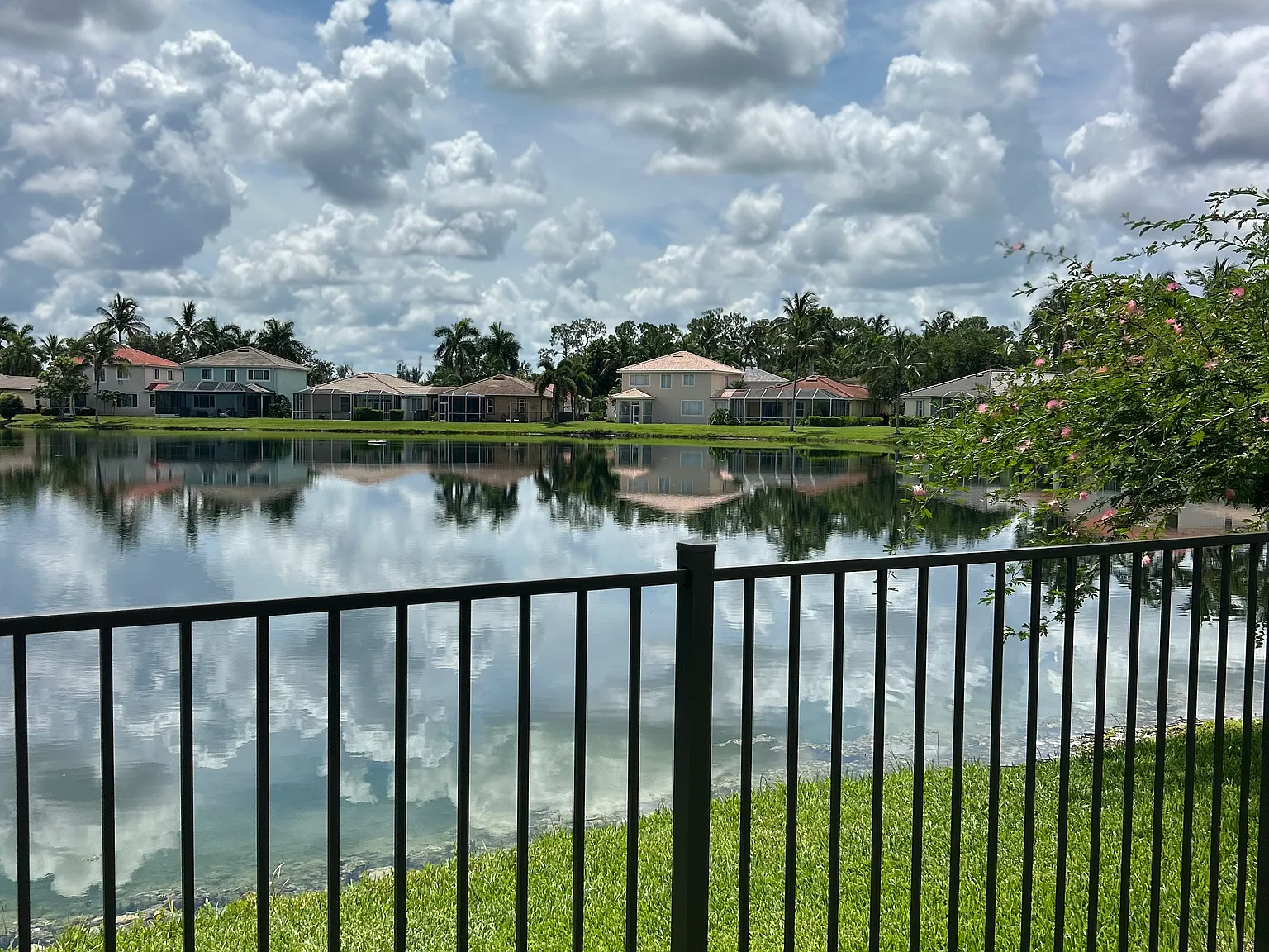 Beautiful 3/2 Single family Home — Photo 2