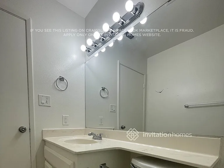 9255 Boulder Falls Ct — Photo 16