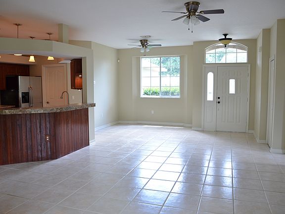 Large Living/ Dining room