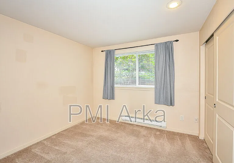 11309 NE 128th St #F102 — Photo 8