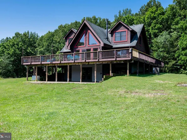 1903 Buck Mountain Rd, Bentonville, VA 22610