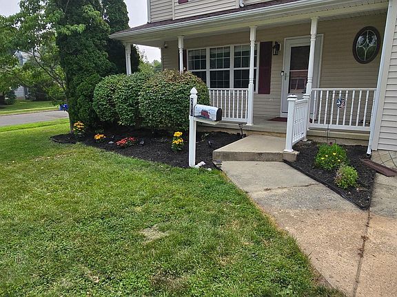 2nd image of 214 Chestnut Ave