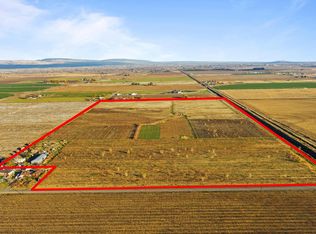 6263 Ashue Rd, Wapato, WA 98951