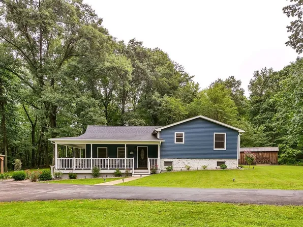 169 Tunnel Rd, Evans City, PA 16033