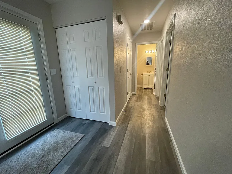 Garden Ridge Apartments — Photo 37