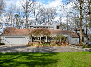 19558 Rio Verde Dr, Goshen, IN 46526