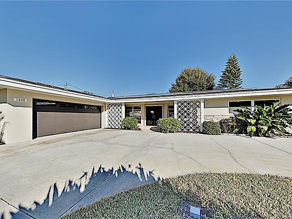 3rd image of 1830 Oak Lake Dr