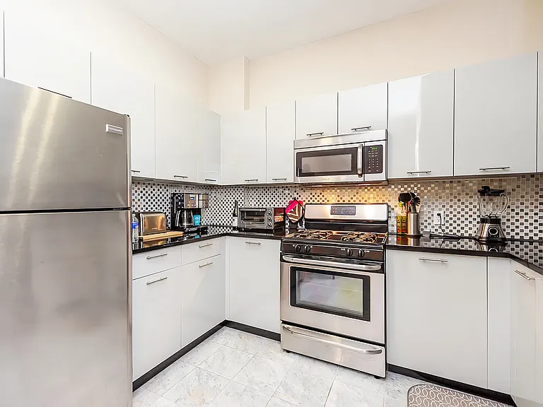 37-34 29th St #4D — Photo 10