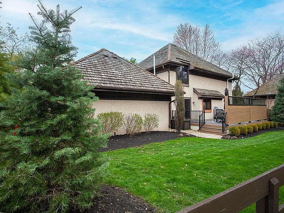 2nd image of 8231 Windsong Ct #10