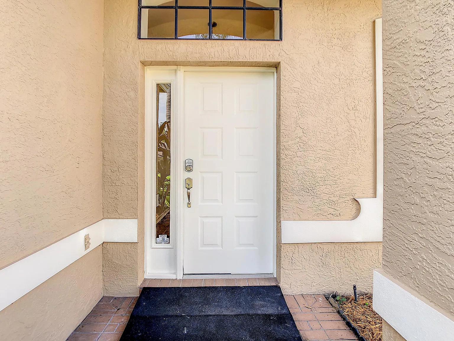 3 bed, 1730 sqft, $2,900 — Photo 3