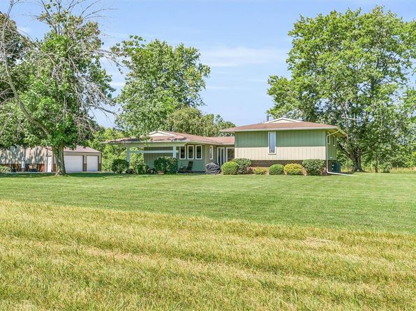1283 N 1400 East Rd, Shelbyville, IL 62565