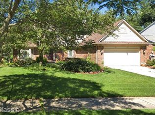 42612 Wimbleton Way, Novi, MI 48377