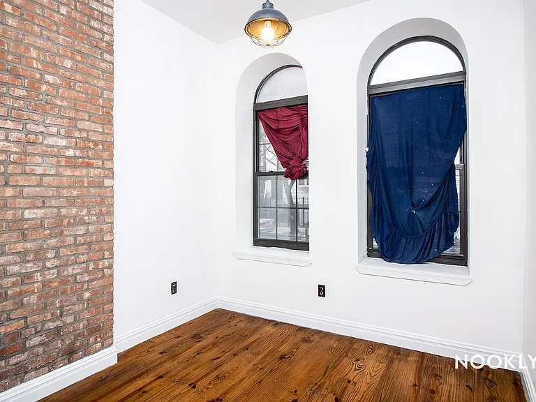 73 Jefferson St #1R — Photo 4
