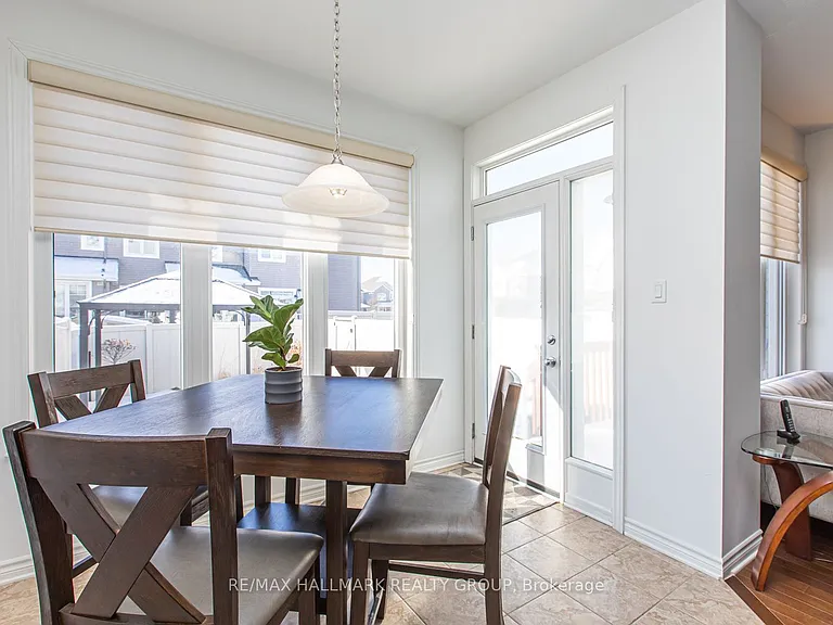 534 Rochefort Cir — Photo 11