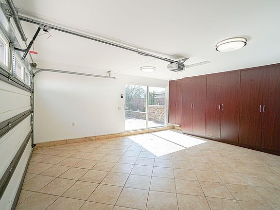 2nd image of 2759 Coolidge Ave