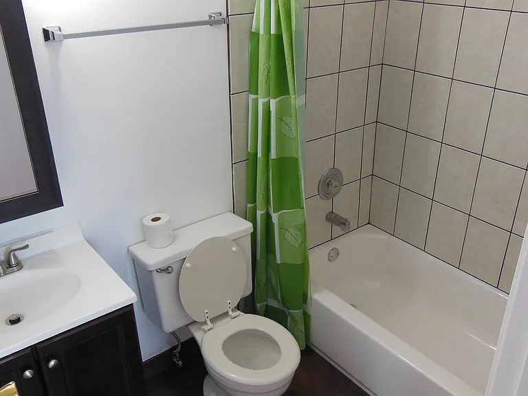 1851 N Green Ln N #2B — Photo 11