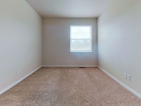 4th image of 2908 Richmond Hwy #2