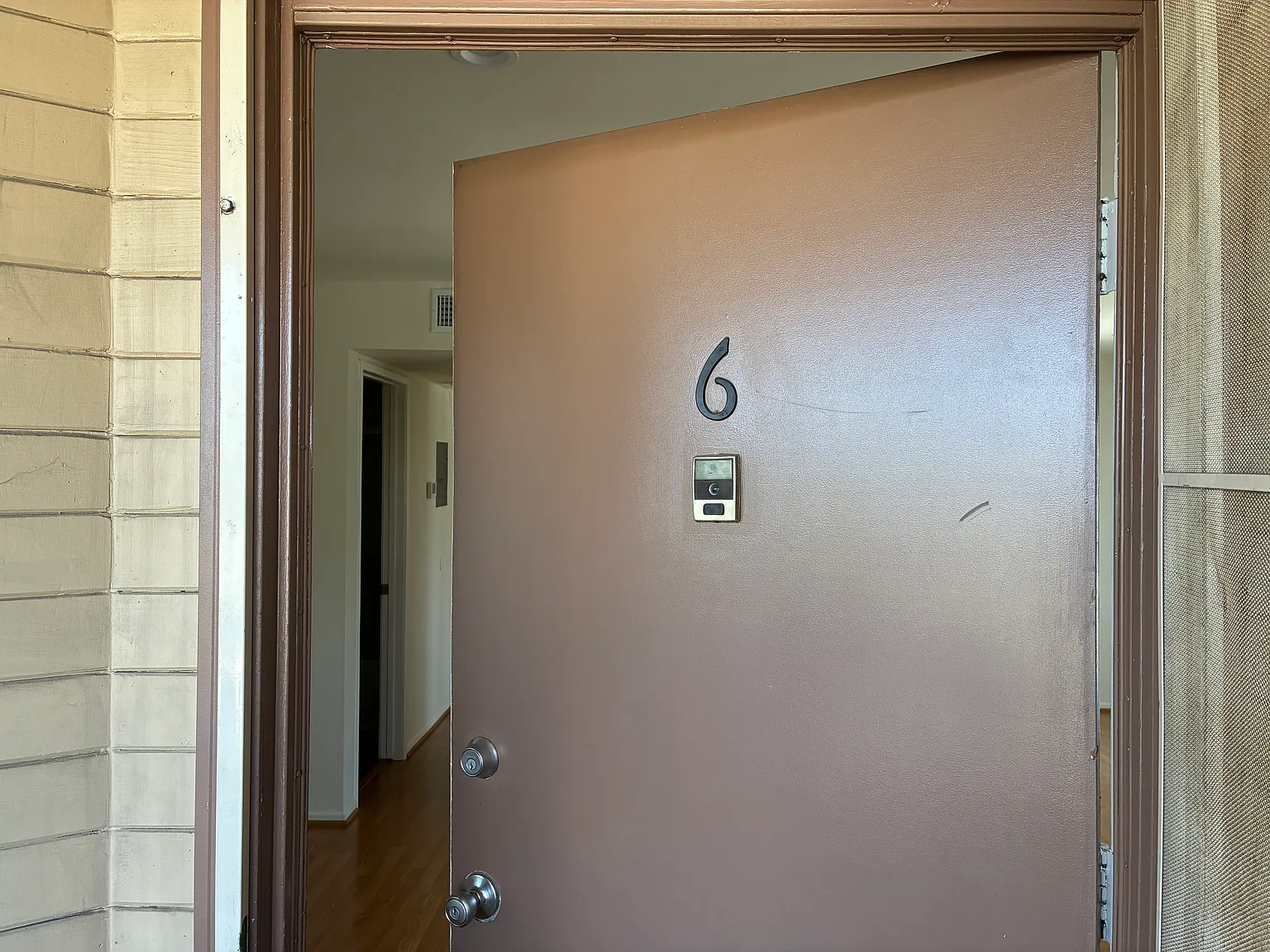 1 bed, 650 sqft, $2,350 — Photo 2