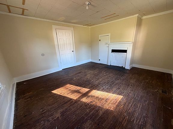 5th image of 82 Stokes St