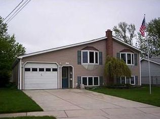 63 Vanderbilt Ave, Depew, NY 14043