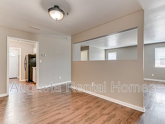 5th image of 3033 Old Powderhouse Rd APT C4