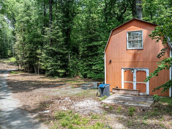82 Deercorn Path, Moncure, NC 27559