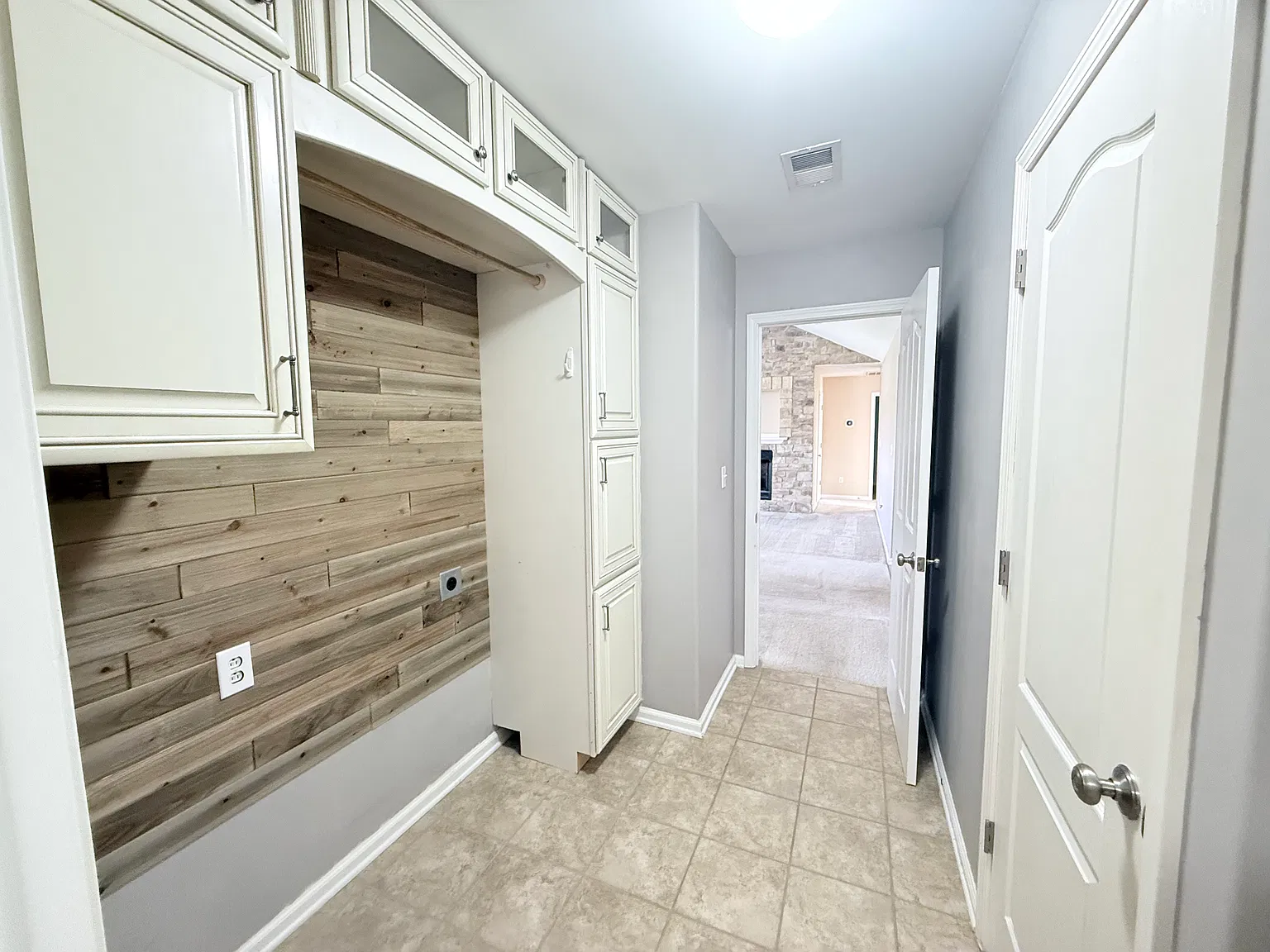 4 bed, 2089 sqft, $2,250 — Photo 2