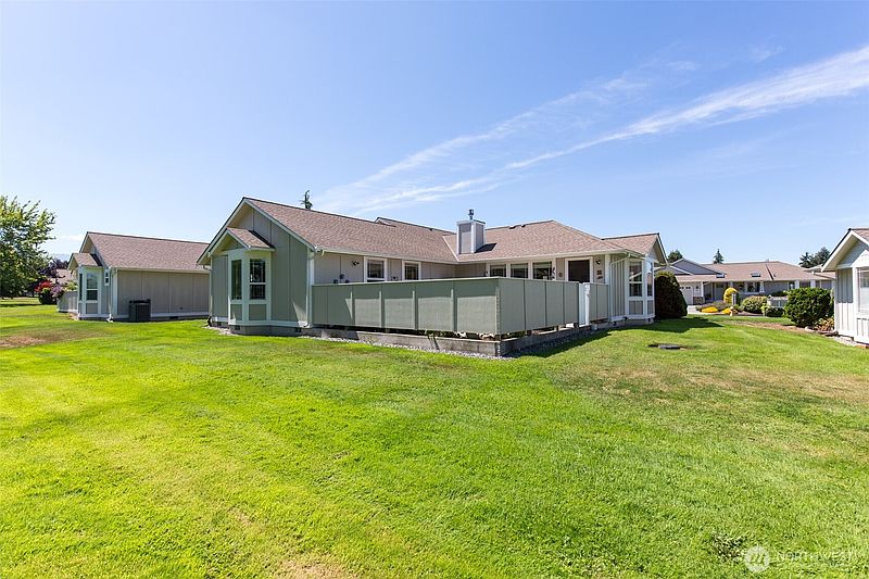 5th image of 976 N Minstrel Road