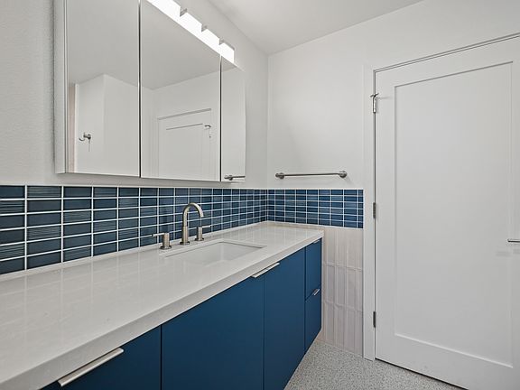 3rd image of 1841 Sawtelle Blvd #E30e59e8b