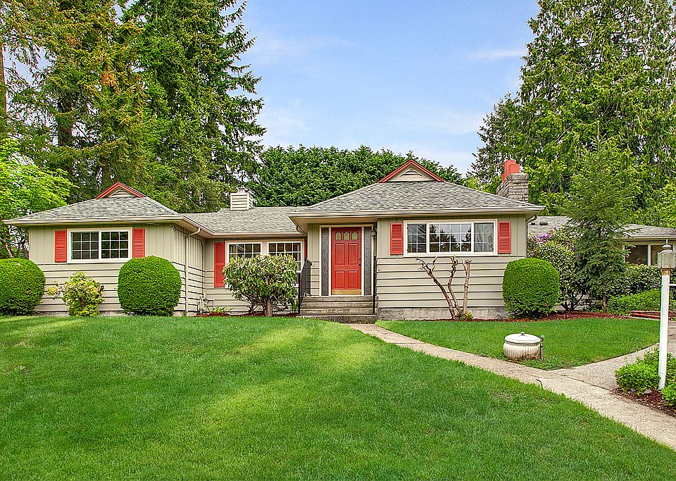 1st image of 3024 NE 190th St