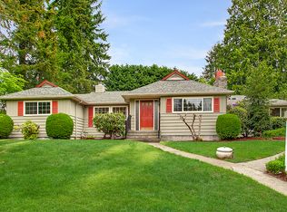 3024 NE 190th St, Lake Forest Park, WA 98155