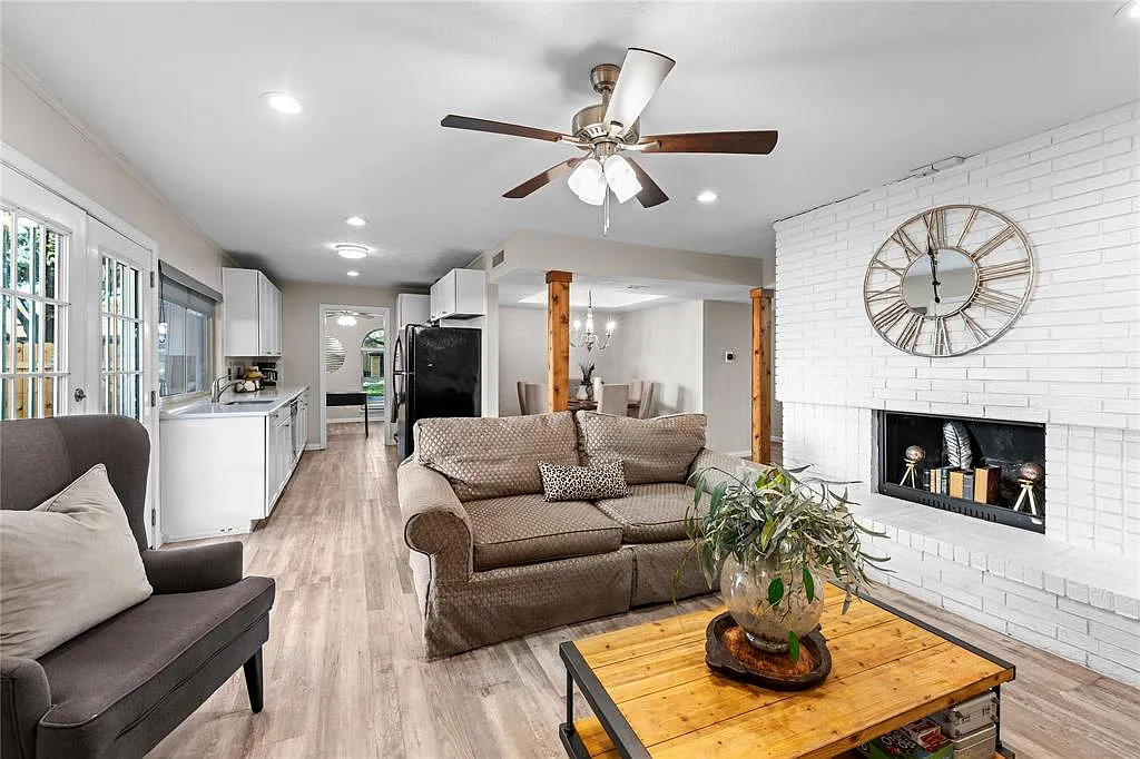 4 bed, 1699 sqft, $3,700 — Photo 1