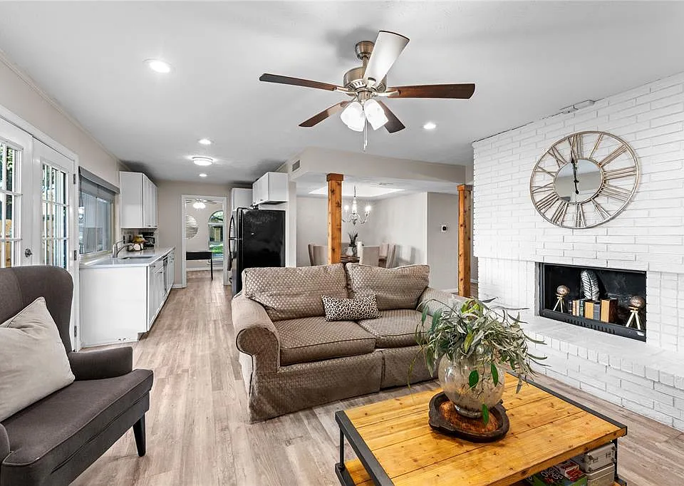 5005 Overton Cir