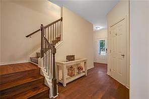 4th image of 504 Mill Ridge Rd