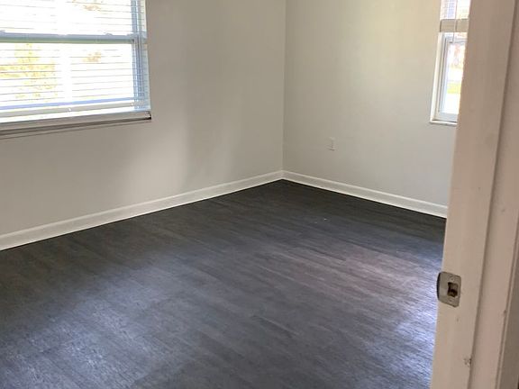 4th image of 101 NW 23rd Pl #144