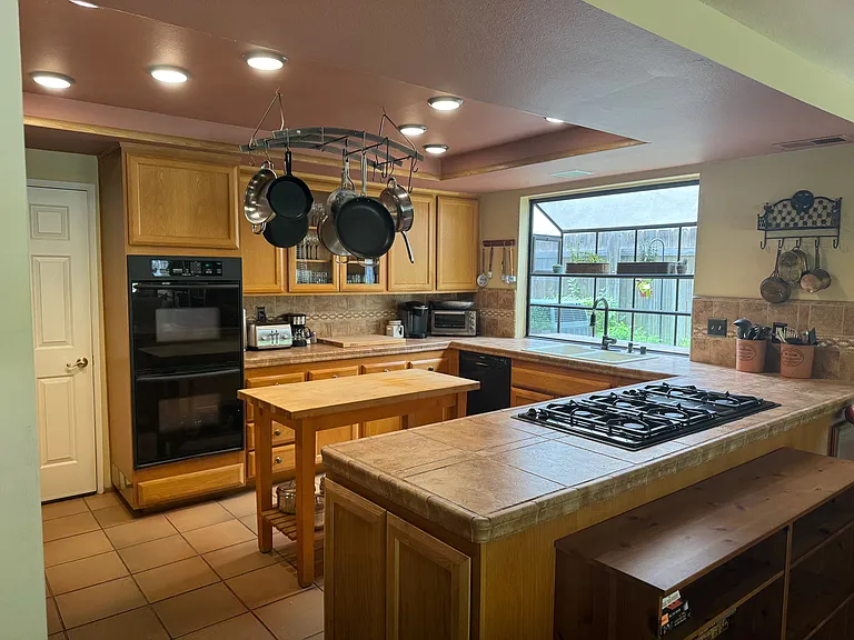 4576 Sherlock Ct — Photo 5