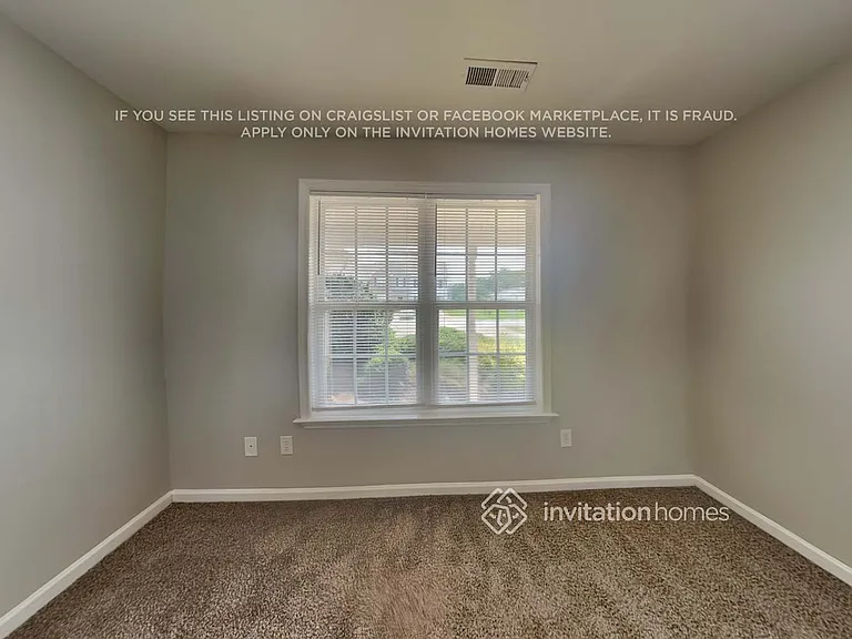 101 Blackthorne Ct — Photo 7