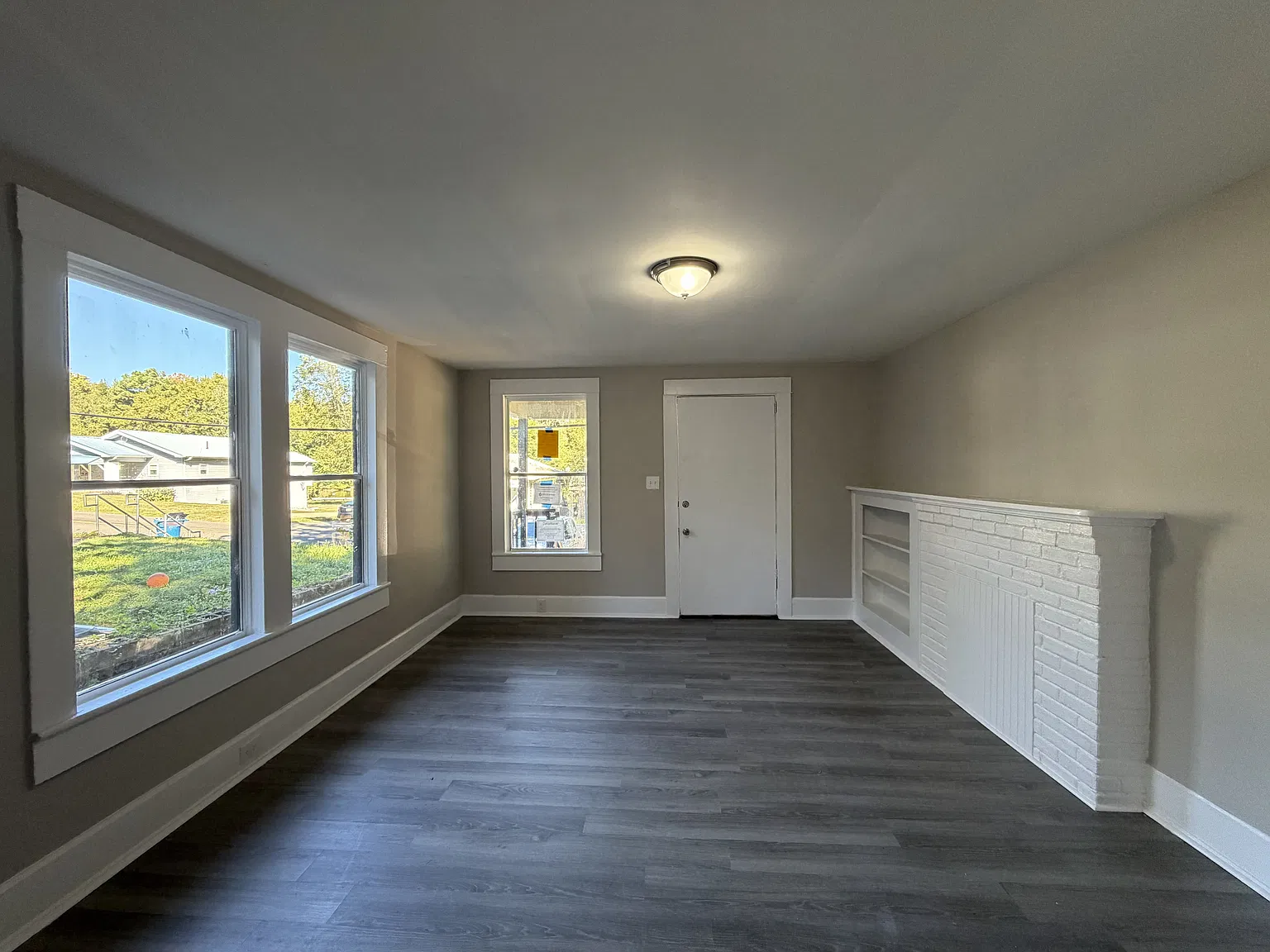 2 bed, 992 sqft, $700 — Photo 2