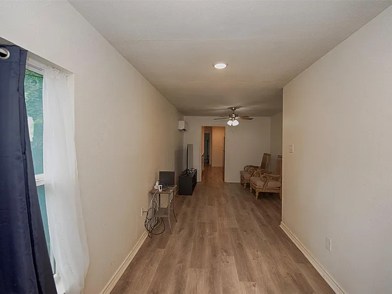 2802 Canfield St — Photo 9