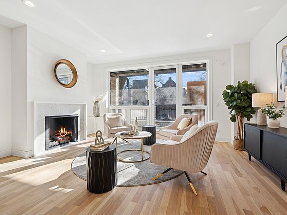 3rd image of 2020 W Webster Ave #1E