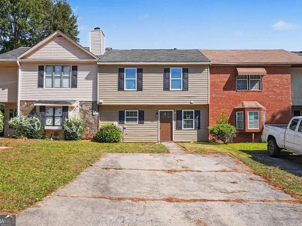 8228 Canyon Forge Dr, Riverdale, GA 30274