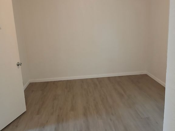 2nd image of 712 N Scott Ave #2-800