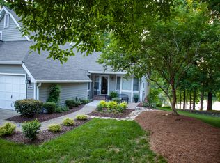9000 Saint Thomas Ln, Charlotte, NC 28277